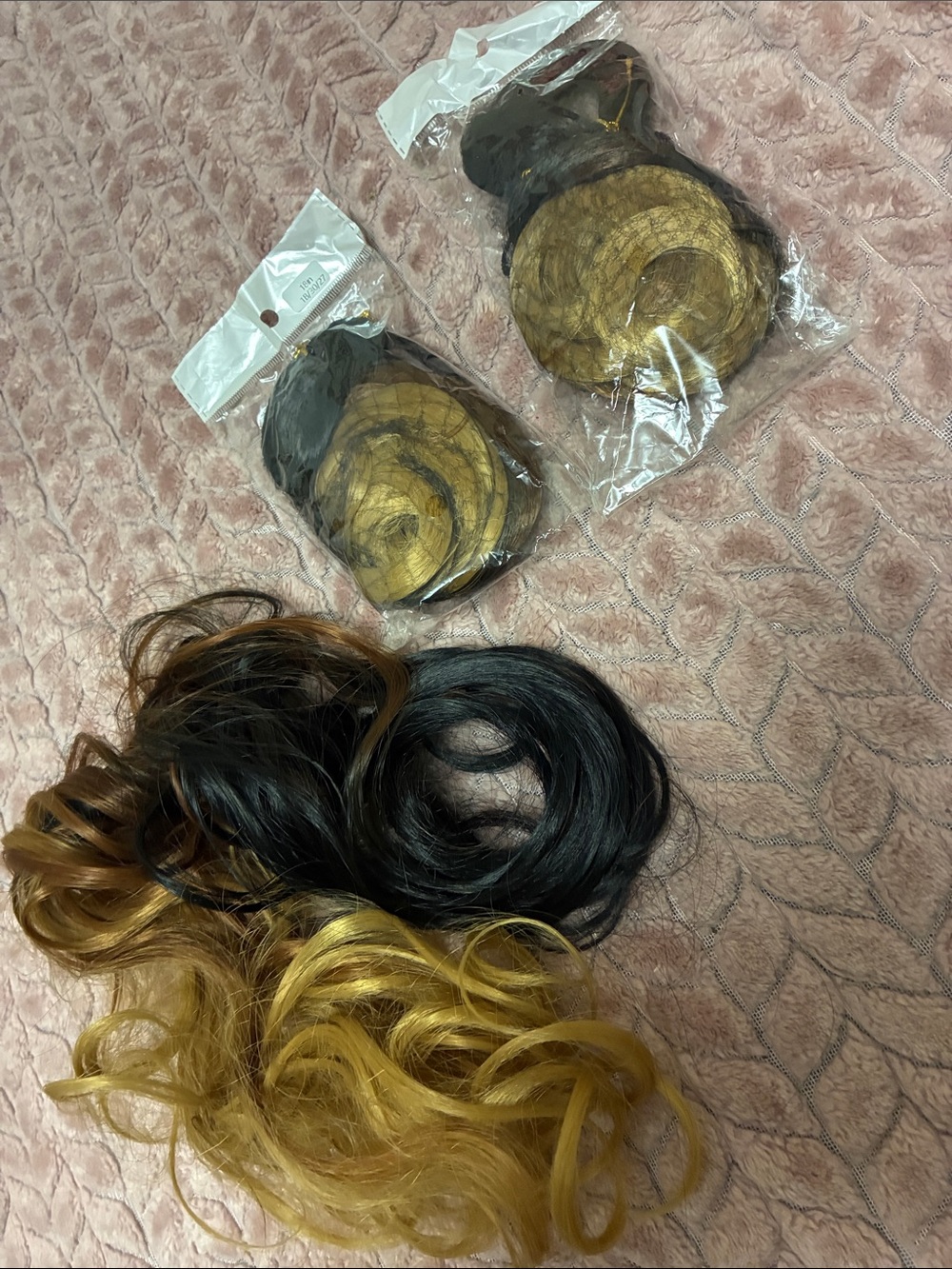 Synthetic Ombre Clip-In Hair Extensions - Black to Golden Blonde
